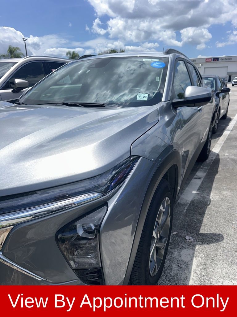 2025 Chevrolet Trax LT's photo