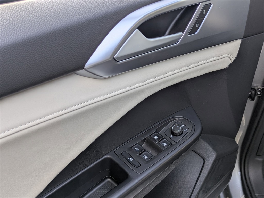 Thumbnail: 2025 Volkswagen Taos - 22