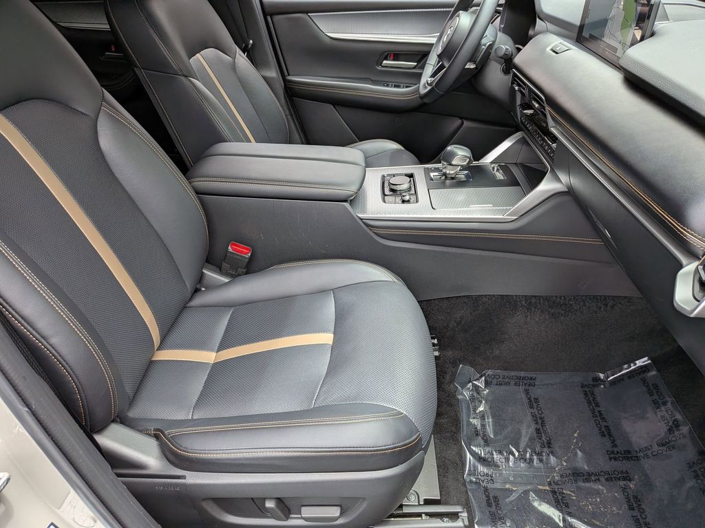 Thumbnail: 2025 Mazda CX-90 - 30