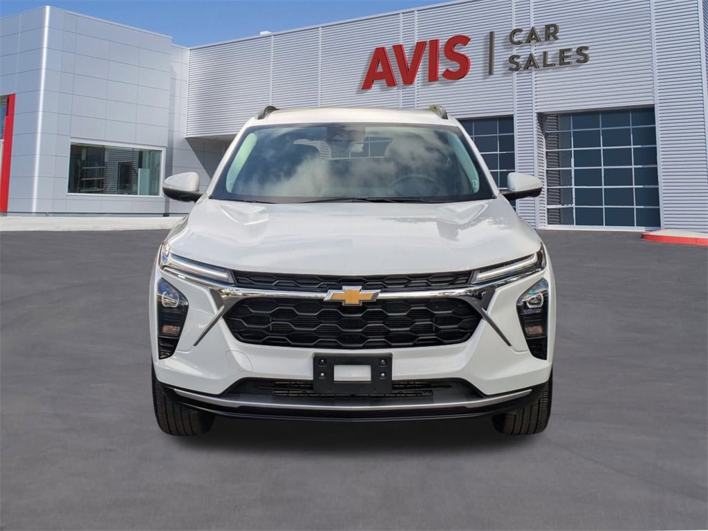 Thumbnail: 2025 Chevrolet Trax - 2