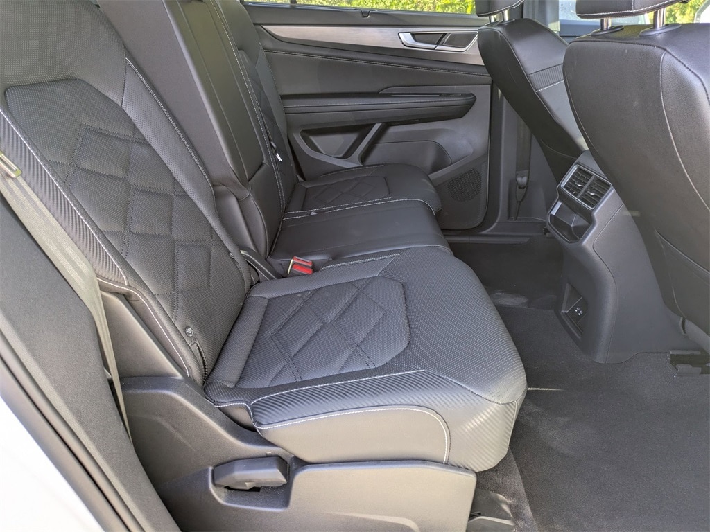 Thumbnail: 2025 Volkswagen Atlas - 24