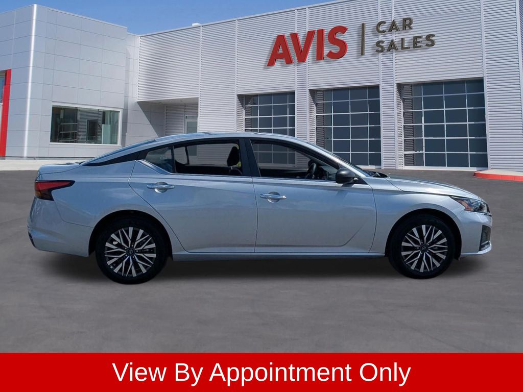 Thumbnail: 2025 Nissan Altima - 5