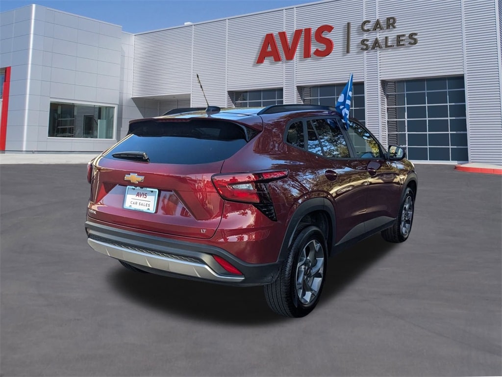 Thumbnail: 2025 Chevrolet Trax - 6