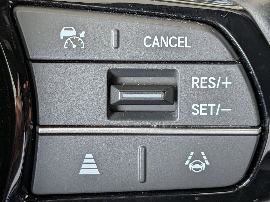 Thumbnail: 2025 Honda HR-V - 25