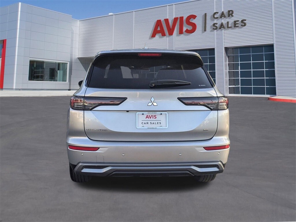 Thumbnail: 2025 Mitsubishi Outlander - 9