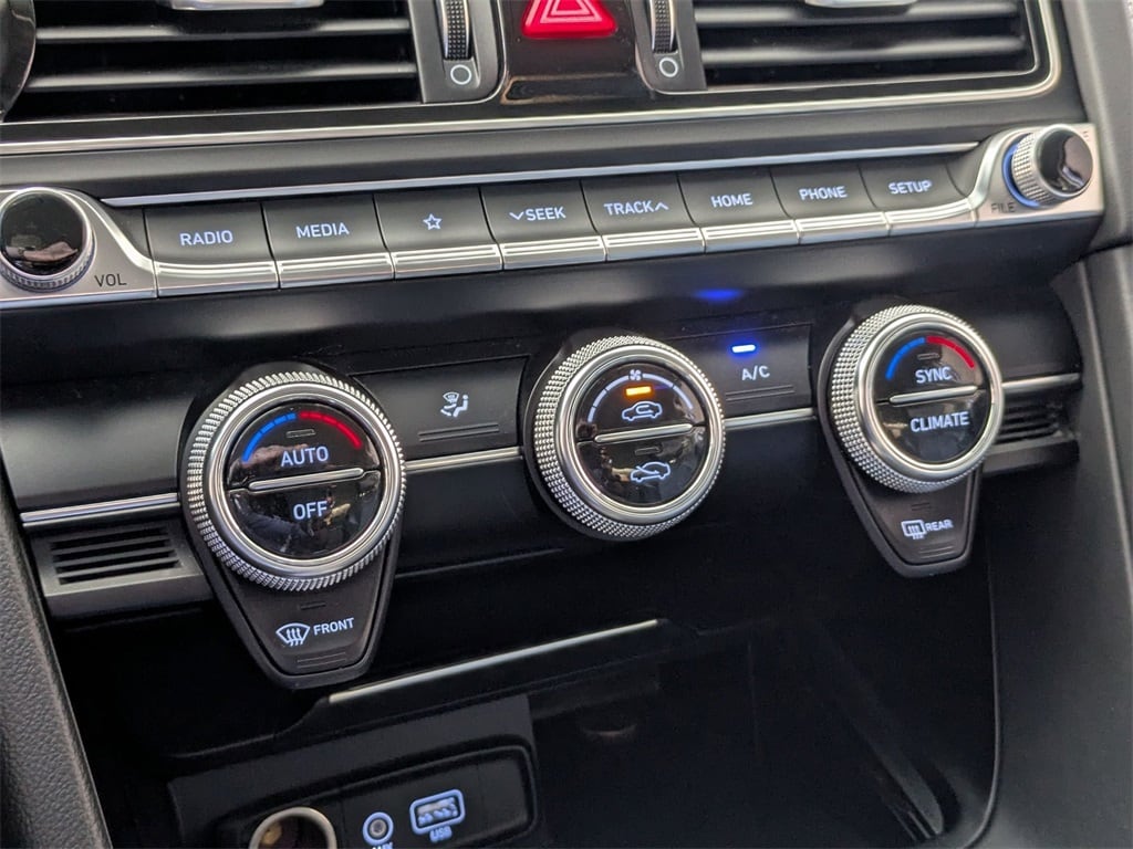 Thumbnail: 2021 Genesis G70 - 15