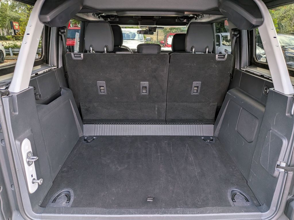 Thumbnail: 2025 Ford Bronco - 5