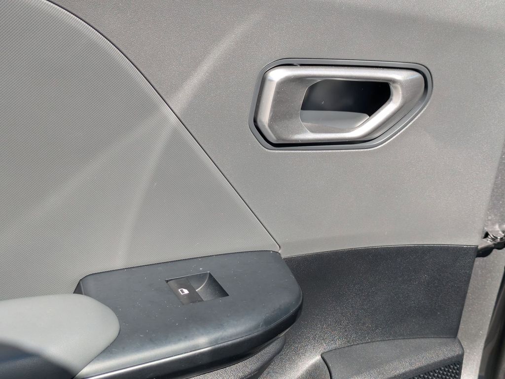 Thumbnail: 2025 Kia K4 - 26