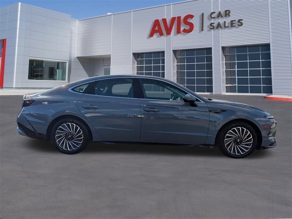 Thumbnail: 2024 Hyundai Sonata - 4