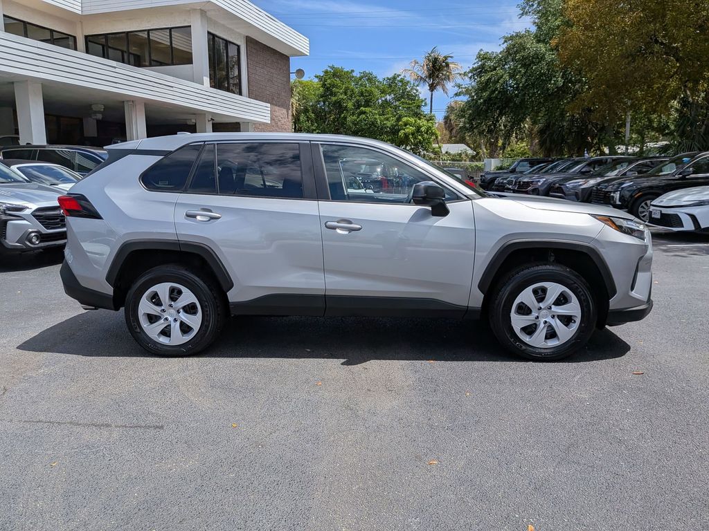 Thumbnail: 2025 Toyota RAV4 - 4