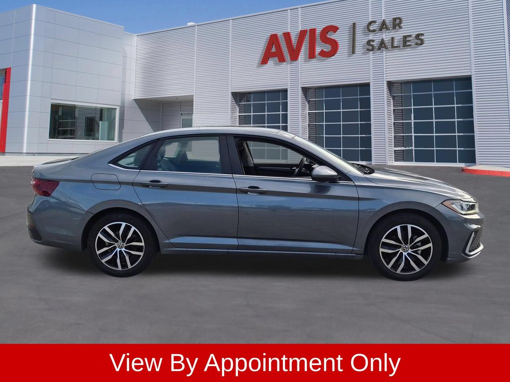 Thumbnail: 2025 Volkswagen Jetta - 5