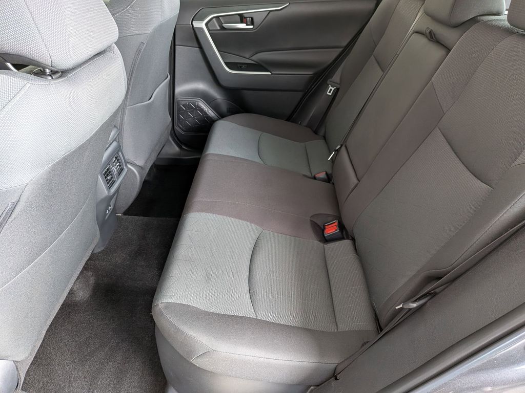 Thumbnail: 2025 Toyota RAV4 - 21