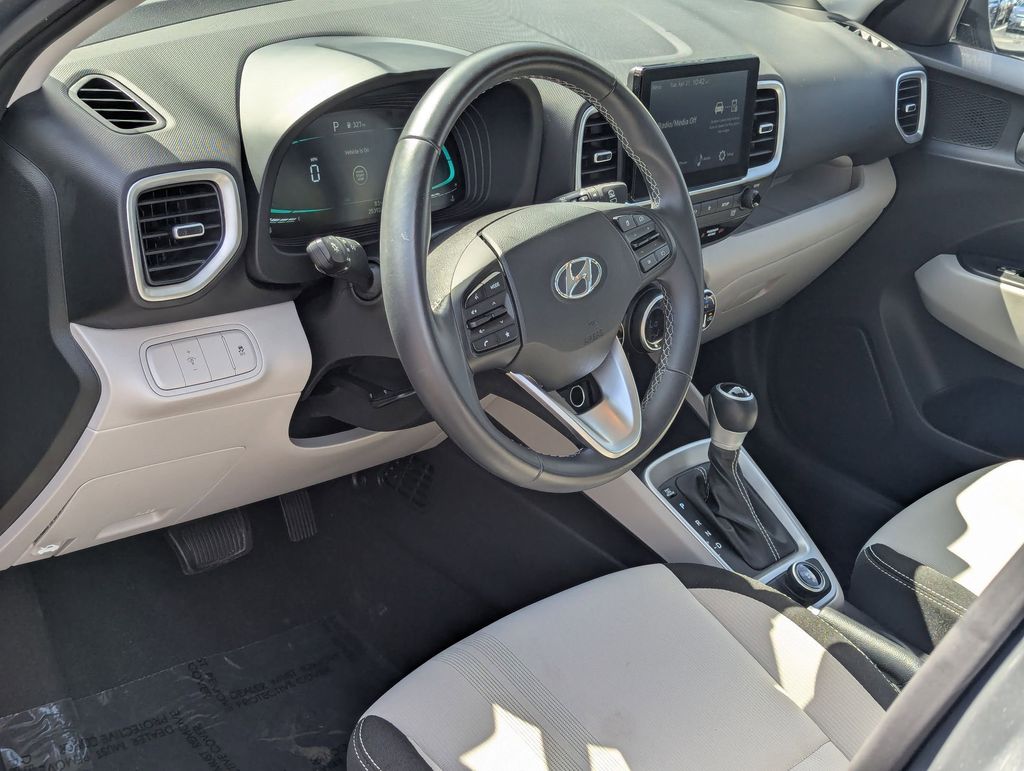 Thumbnail: 2025 Hyundai Venue - 16