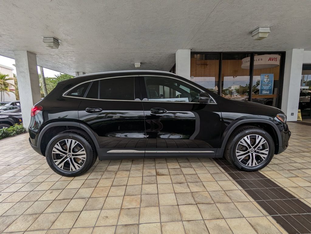 Thumbnail: 2025 Mercedes-Benz GLA - 4