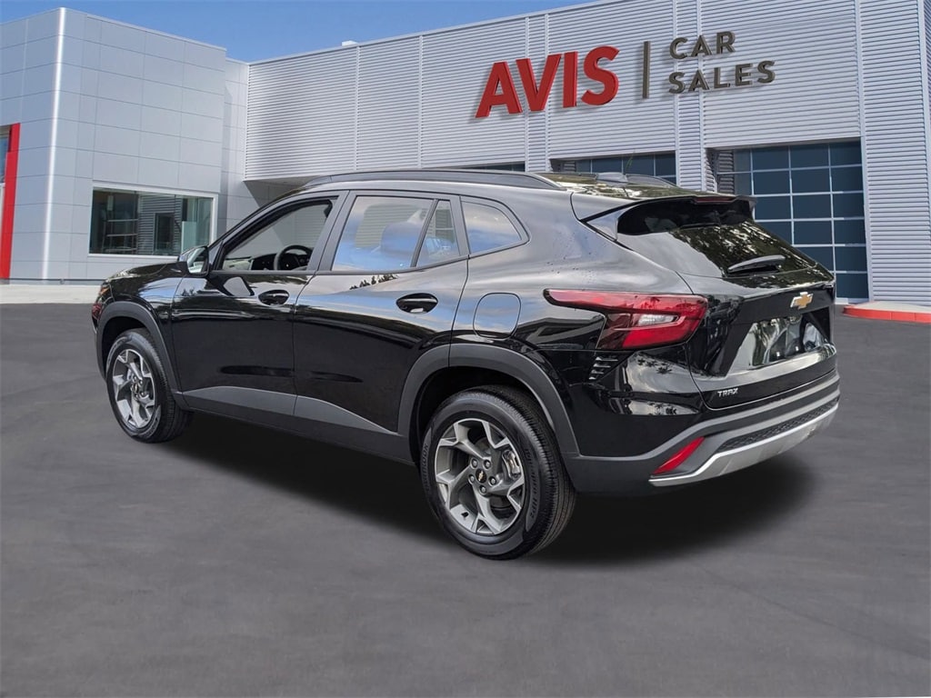 Thumbnail: 2025 Chevrolet Trax - 10