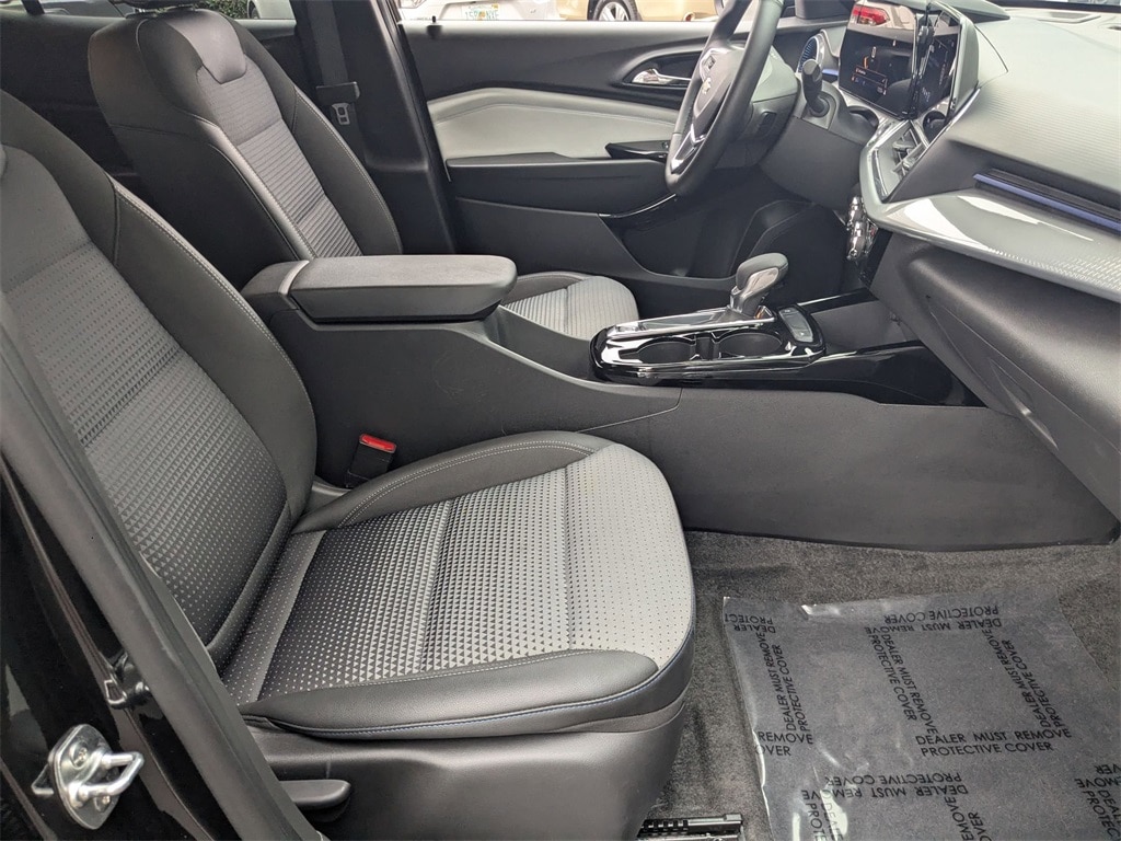 Thumbnail: 2025 Chevrolet Trax - 29