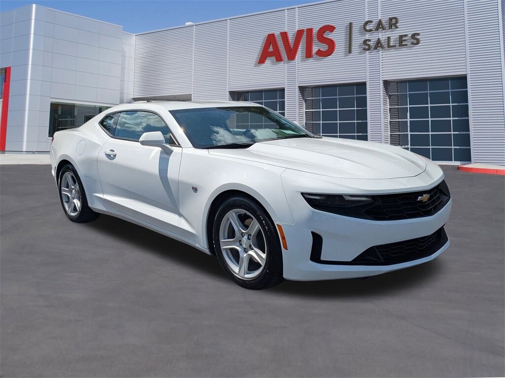 2023 Chevrolet Camaro Coupe photo 3