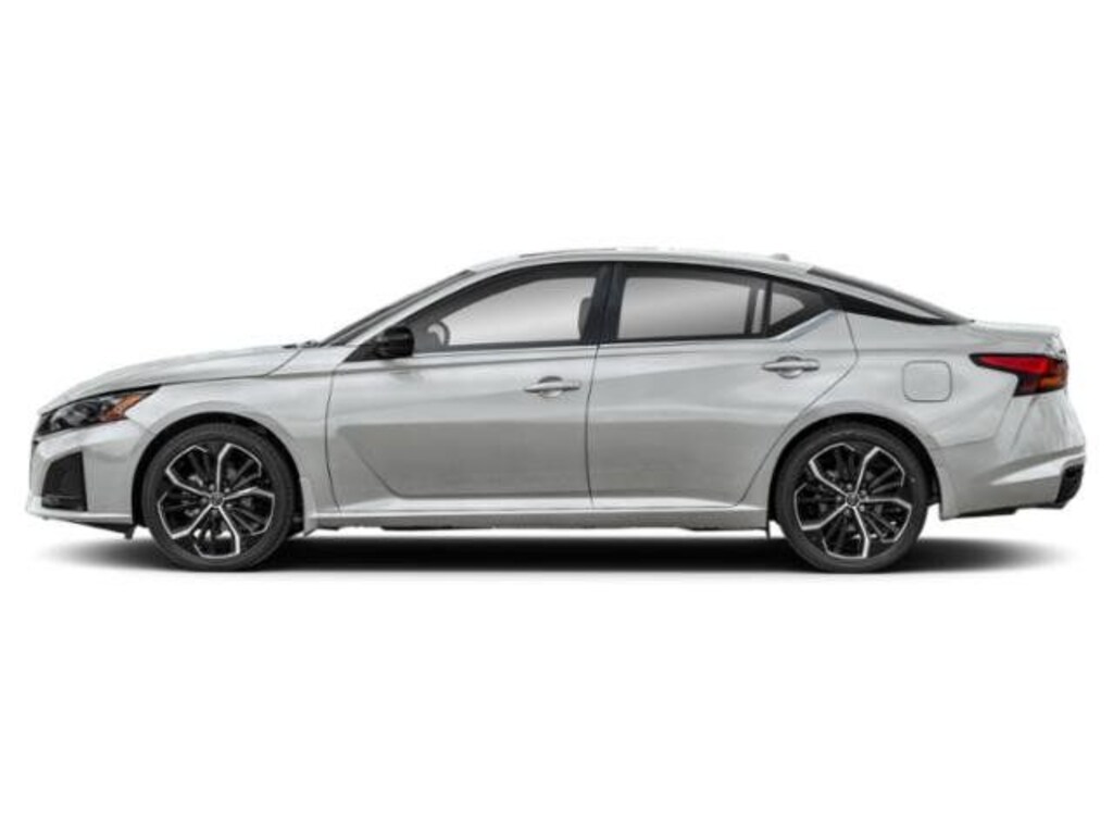 Used 2025 Nissan Altima SR Sedan