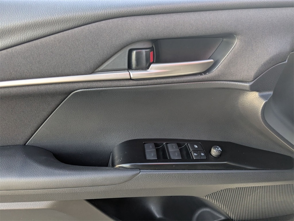 Thumbnail: 2025 Toyota Camry - 14