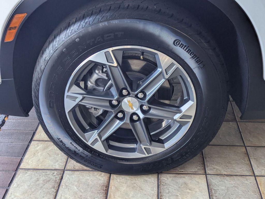 Thumbnail: 2025 Chevrolet Blazer - 28