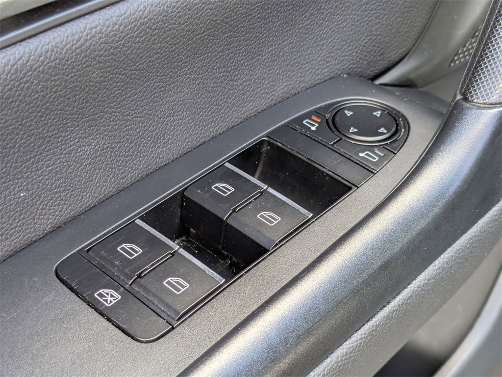 Thumbnail: 2025 Mazda CX-50 - 15