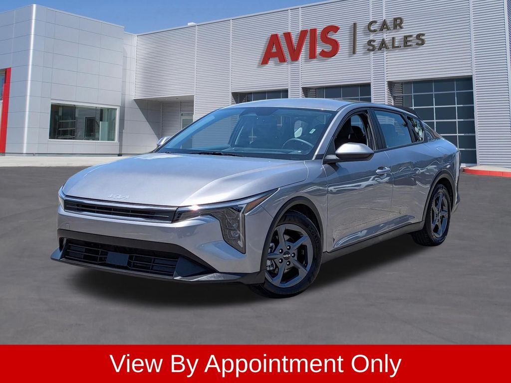 2025 Kia K4 LXS AT's photo