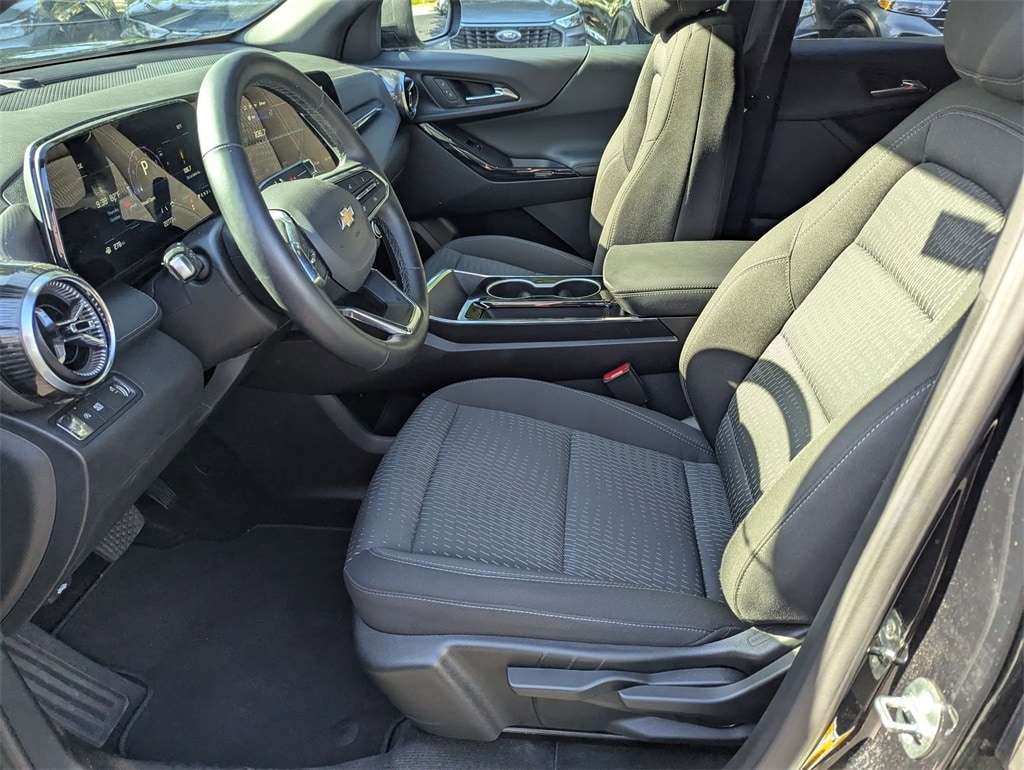 Thumbnail: 2025 Chevrolet Equinox - 22