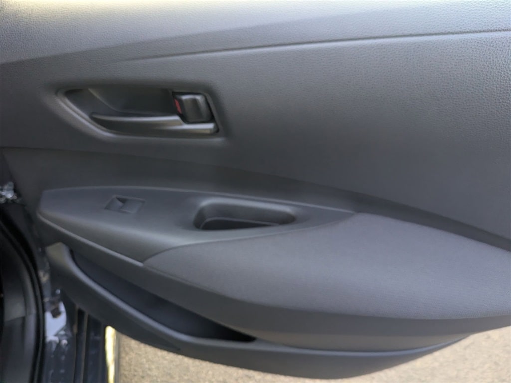 Thumbnail: 2025 Toyota Corolla - 32