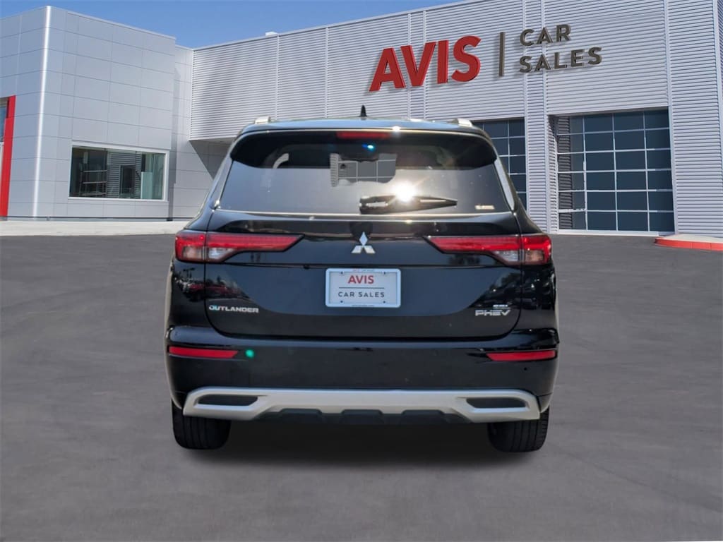 Thumbnail: 2023 Mitsubishi Outlander - 7