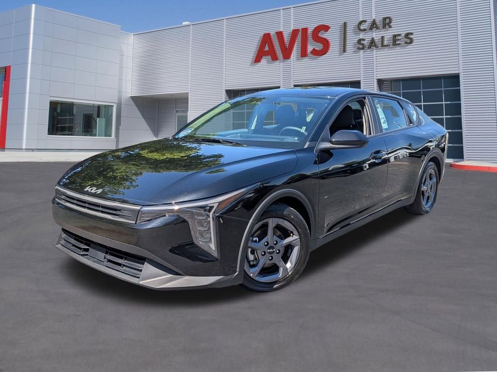 2025 Kia K4 LXS AT's photo