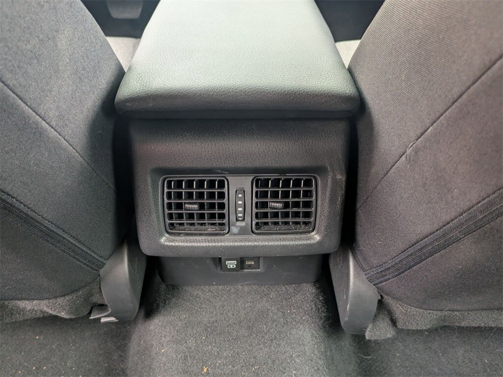 Thumbnail: 2025 Toyota Camry - 26