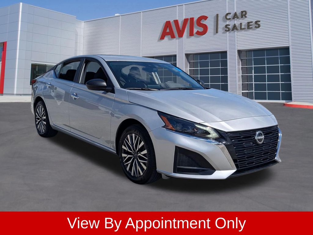 Thumbnail: 2025 Nissan Altima - 3