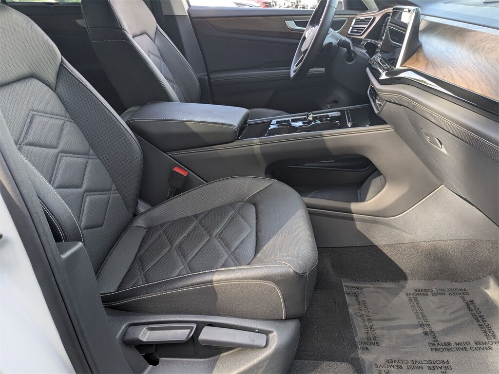 Thumbnail: 2025 Volkswagen Atlas - 28