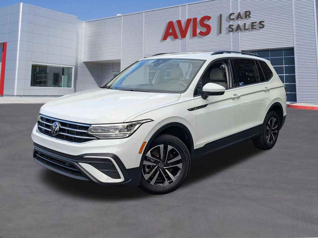 Thumbnail: 2024 Volkswagen Tiguan - 1