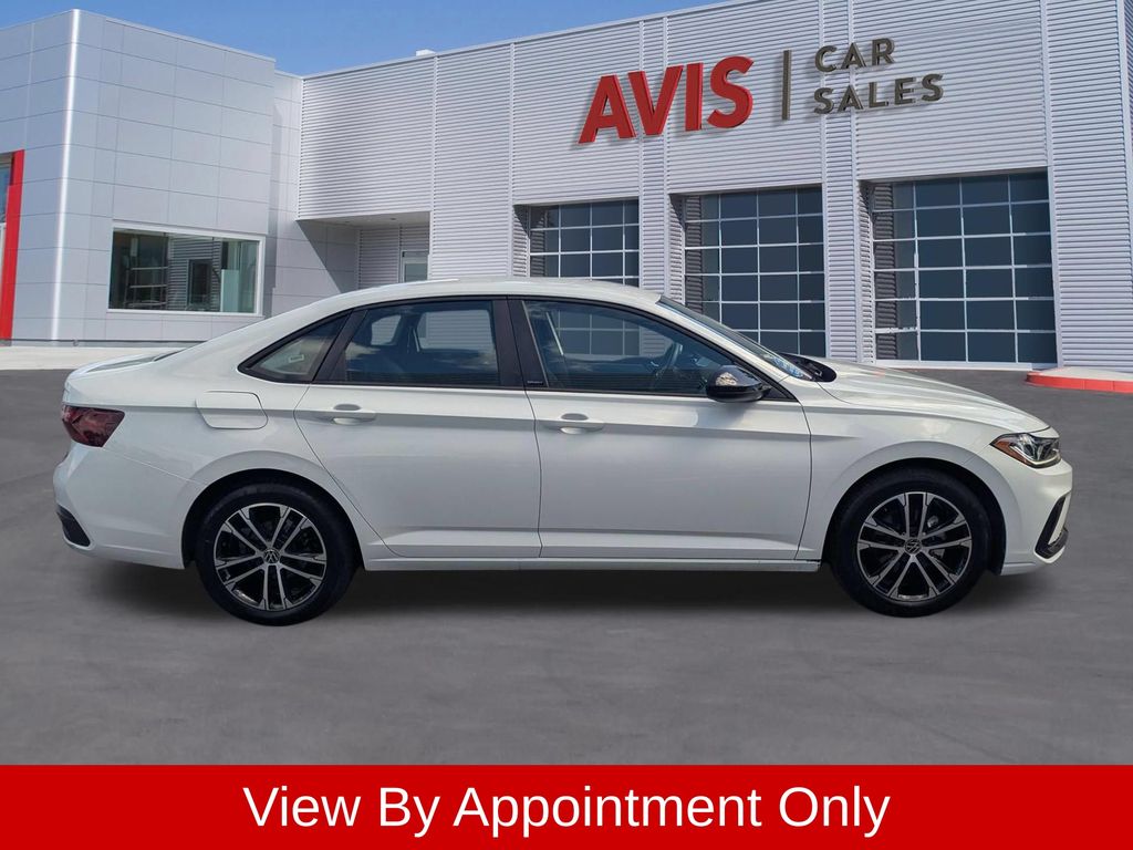 Thumbnail: 2025 Volkswagen Jetta - 5