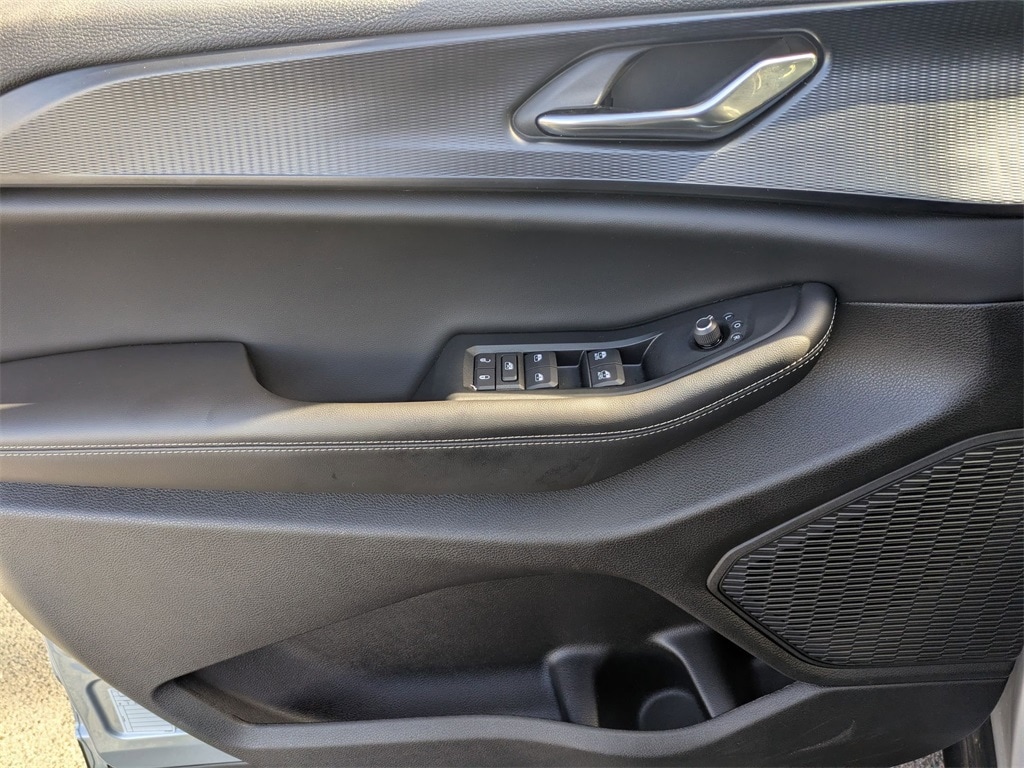 Thumbnail: 2024 Jeep Grand Cherokee L - 21