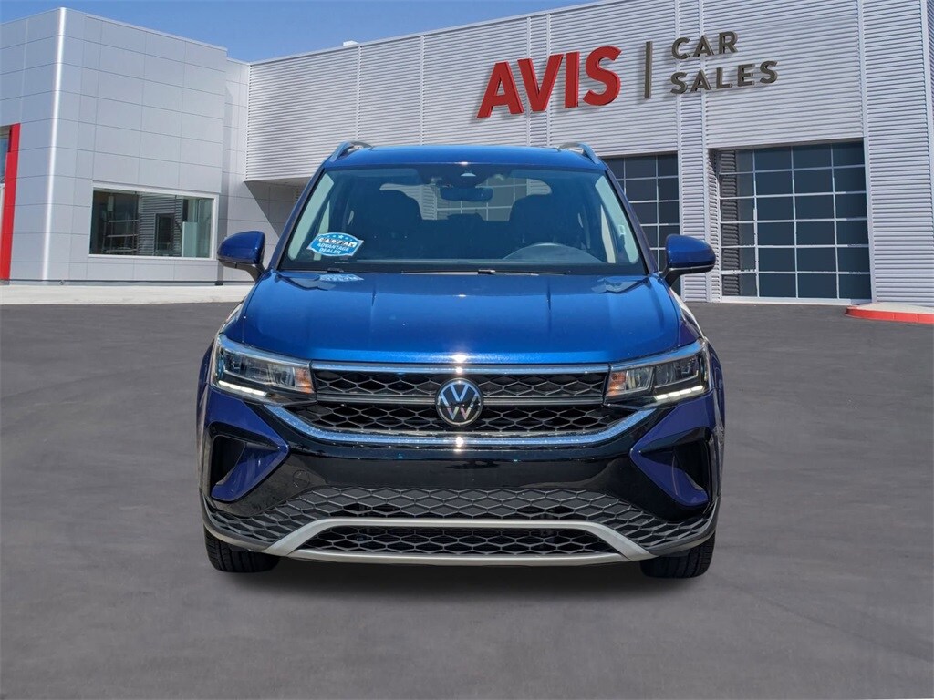 2024 Volkswagen Taos SE photo 2