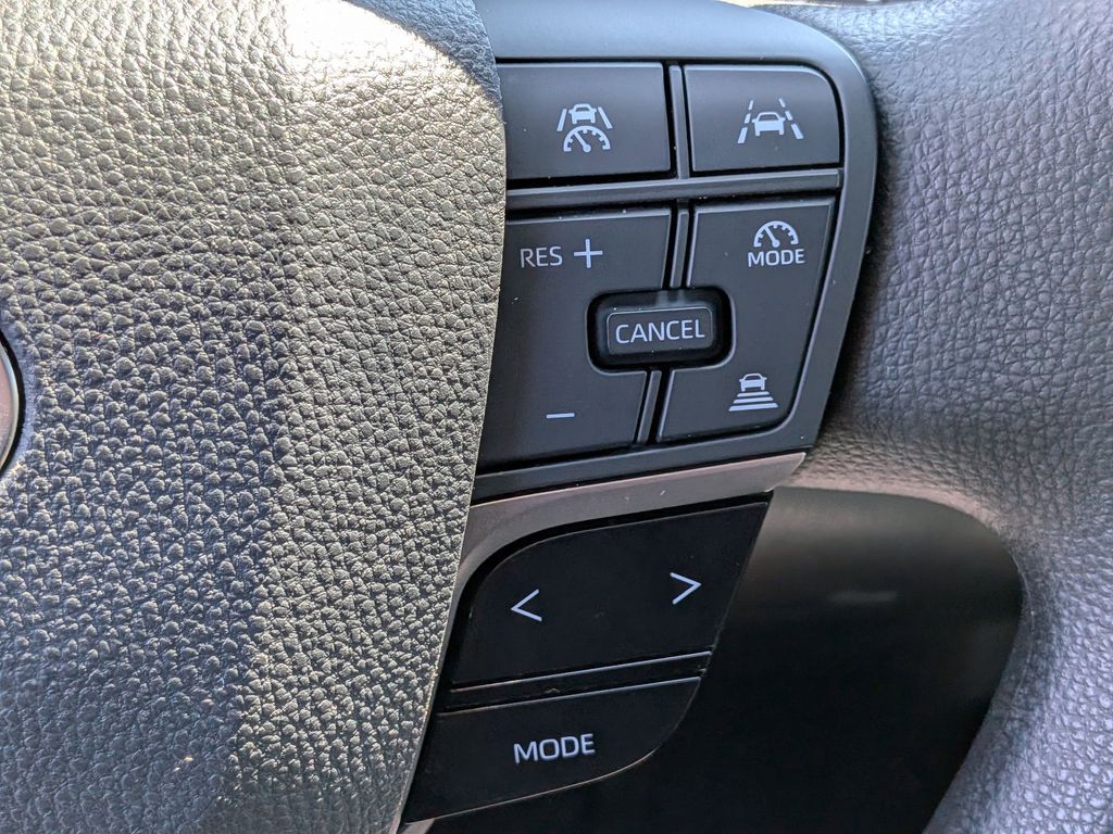 Thumbnail: 2025 Toyota Camry - 23