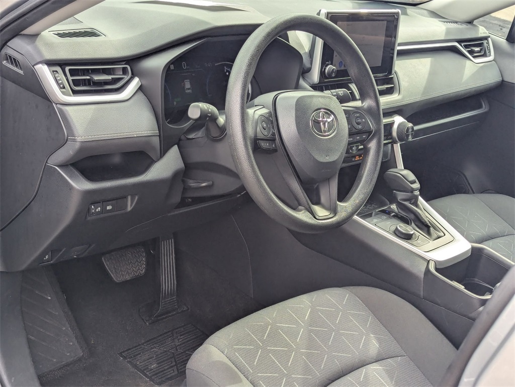 Thumbnail: 2024 Toyota RAV4 - 15