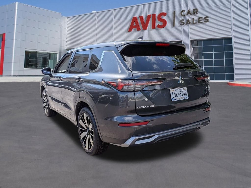Thumbnail: 2025 Mitsubishi Outlander - 10