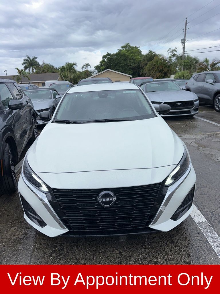 Thumbnail: 2025 Nissan Altima - 5