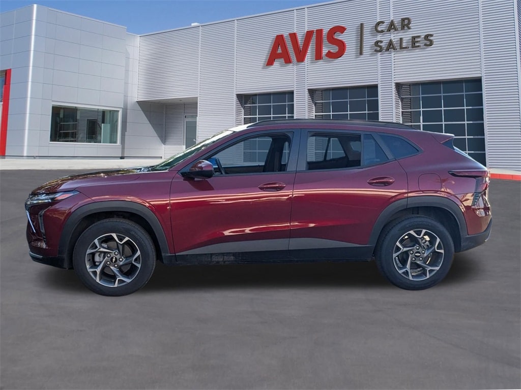 Thumbnail: 2025 Chevrolet Trax - 11