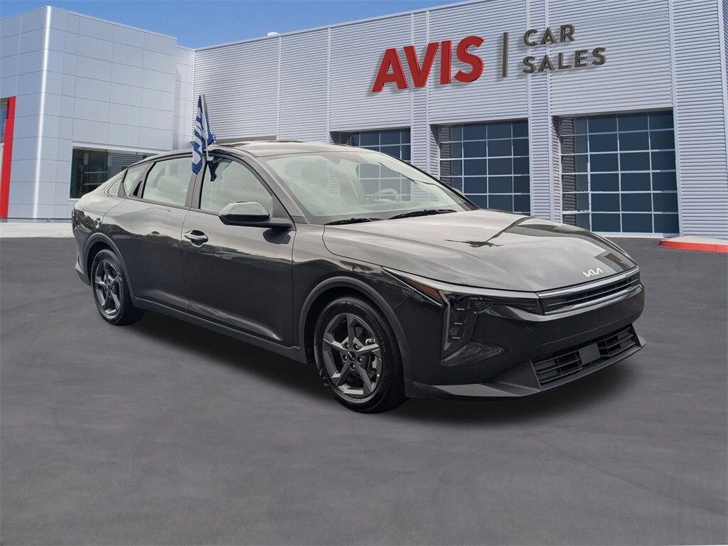 Thumbnail: 2025 Kia K4 - 3