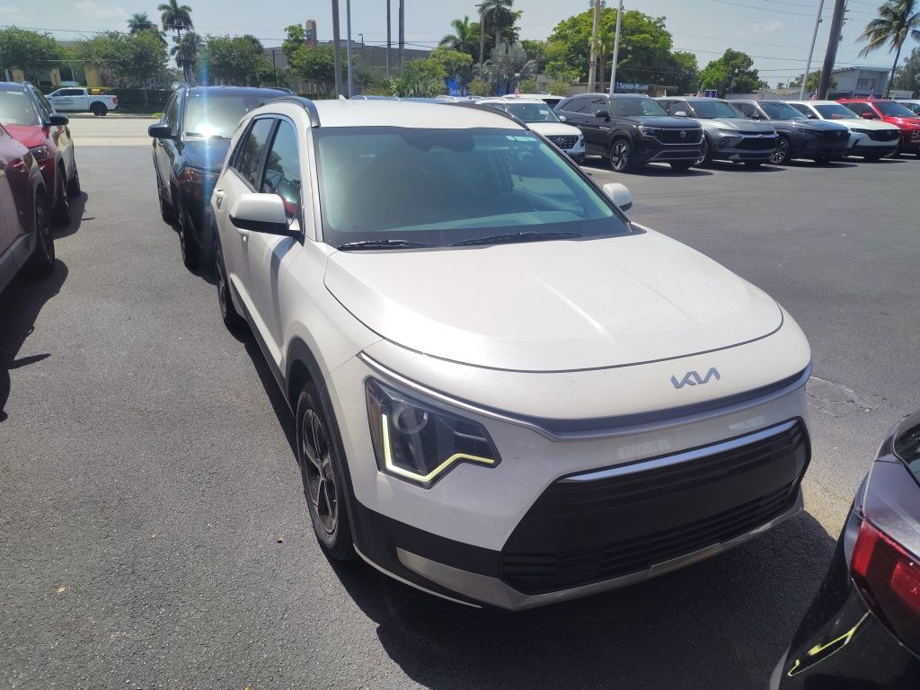 Thumbnail: 2025 Kia Niro - 2