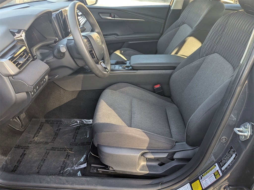 Thumbnail: 2025 Toyota Camry - 20