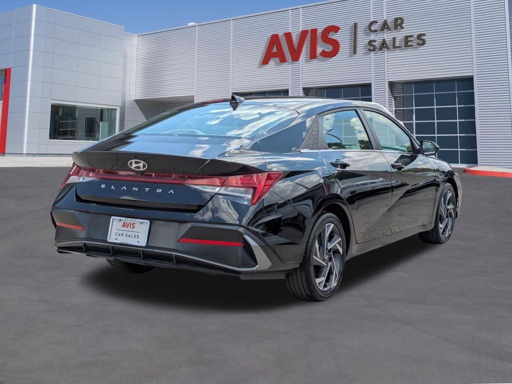 Thumbnail: 2025 Hyundai Elantra - 6