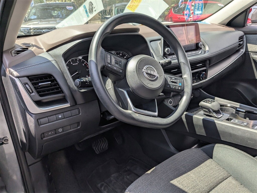 Thumbnail: 2023 Nissan Rogue - 10