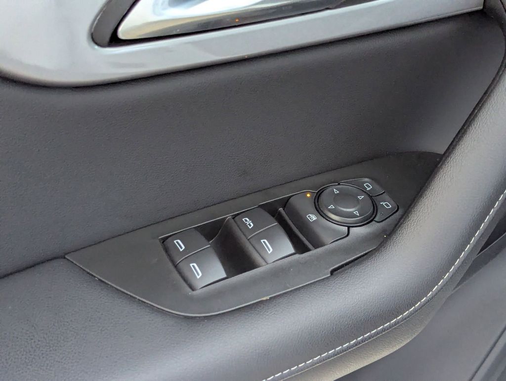 Thumbnail: 2025 Chevrolet Blazer - 10