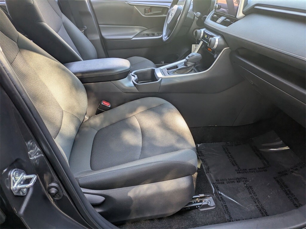 Thumbnail: 2025 Toyota RAV4 - 29