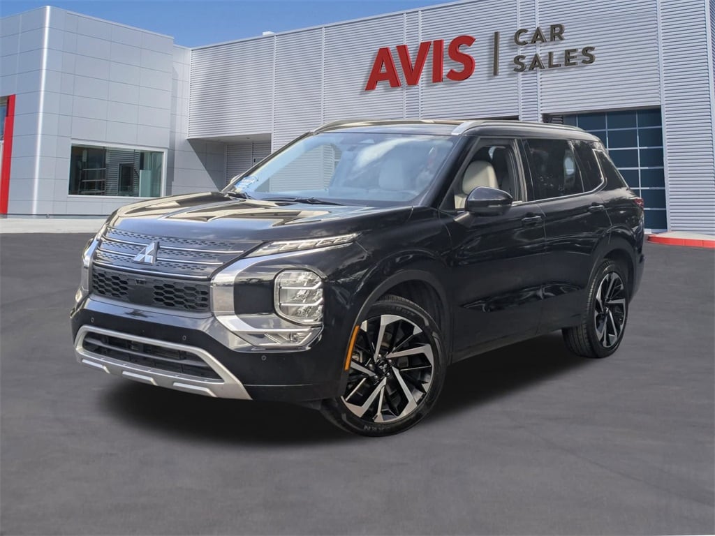 Thumbnail: 2024 Mitsubishi Outlander - 1